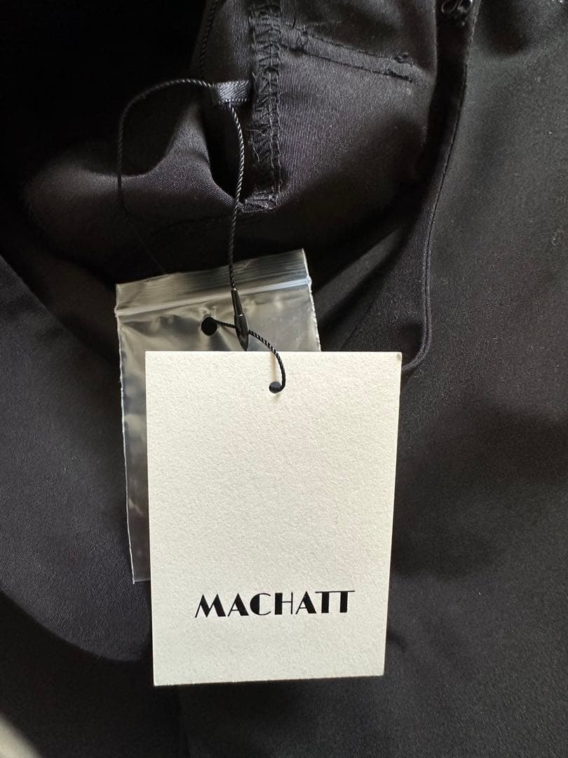 マチャット　MACHATT Uネックサロペット　オールインワン　新品タグ付き