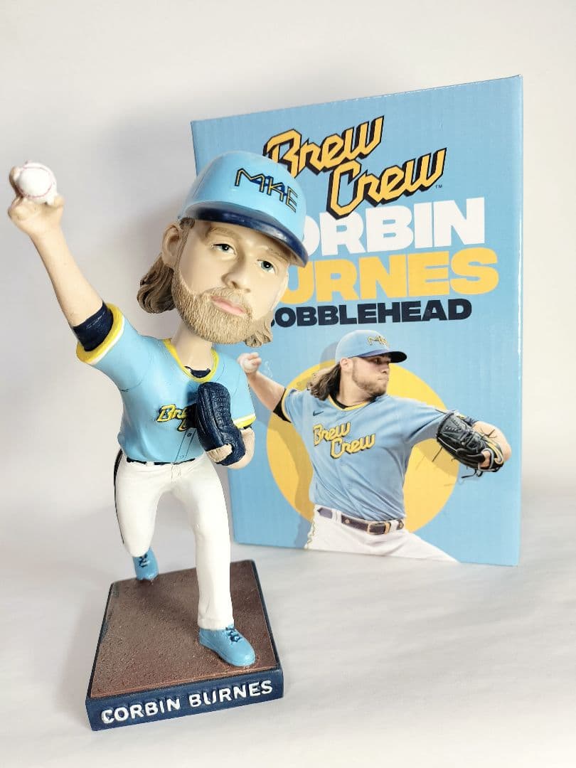 コービン・バーンズ／”シティコネクト” ボブルヘッド人形（ブルワーズ）