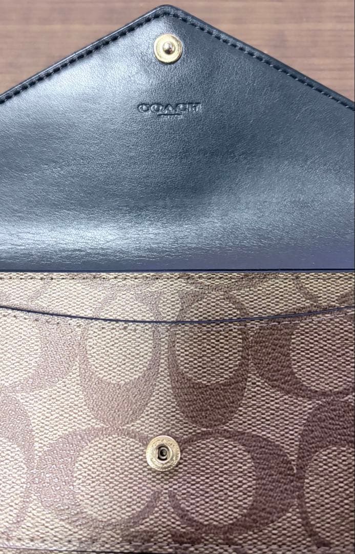 GUCCI 赤 長財布 & COACH 黒/ベージュ 財布 セット