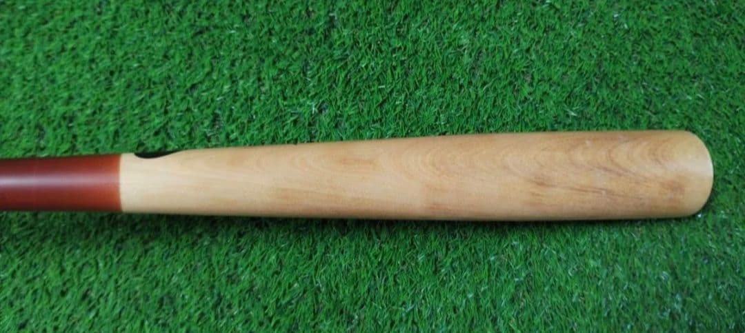 アシックス　丸佳浩　木製バット　かわ