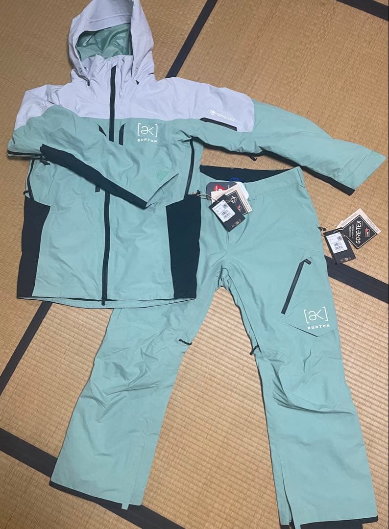 超美品！[ak] Burton バートン　スノーボードウェア 上下セット