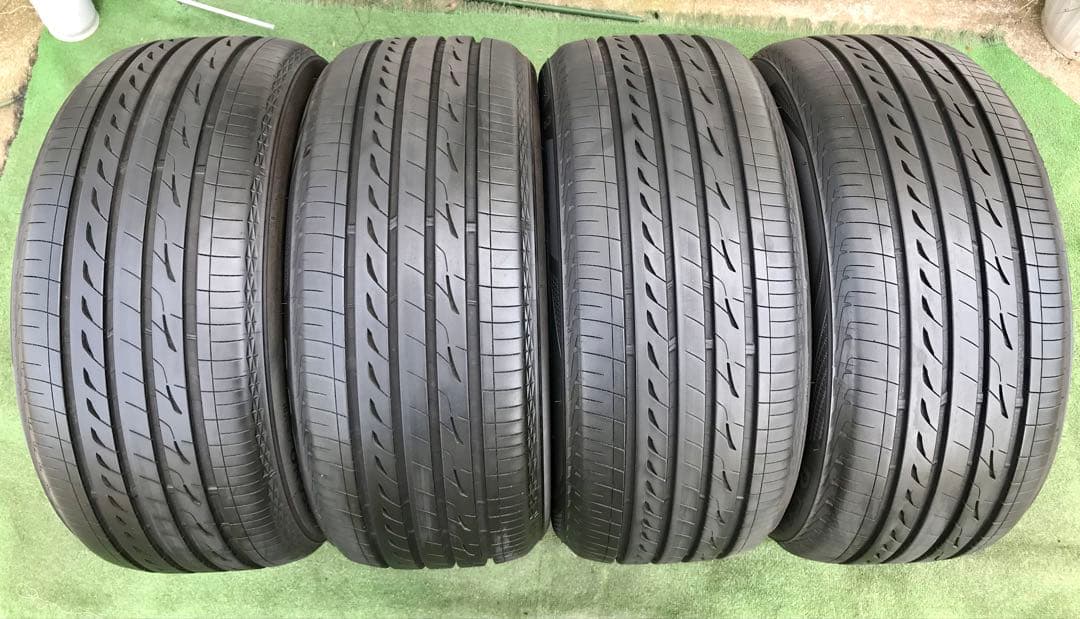 245/45 R17、BRIDGESTONE REGNOラジアルタイヤ