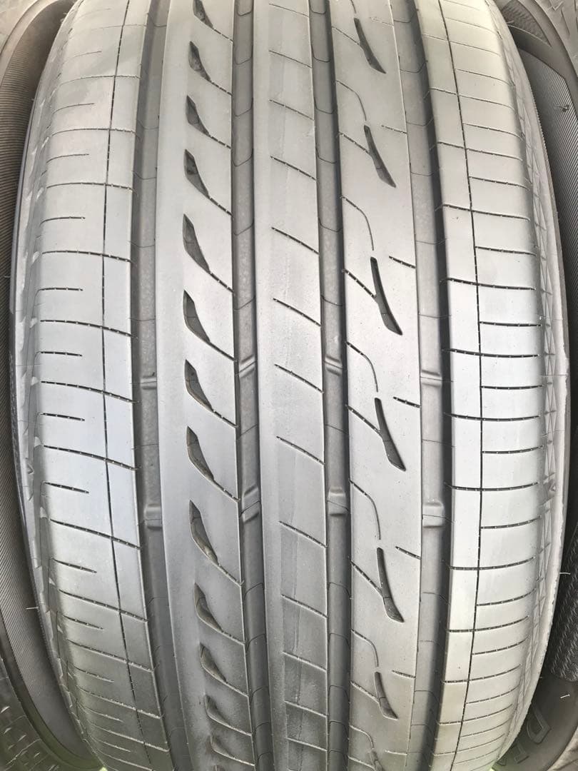 245/45 R17、BRIDGESTONE REGNOラジアルタイヤ