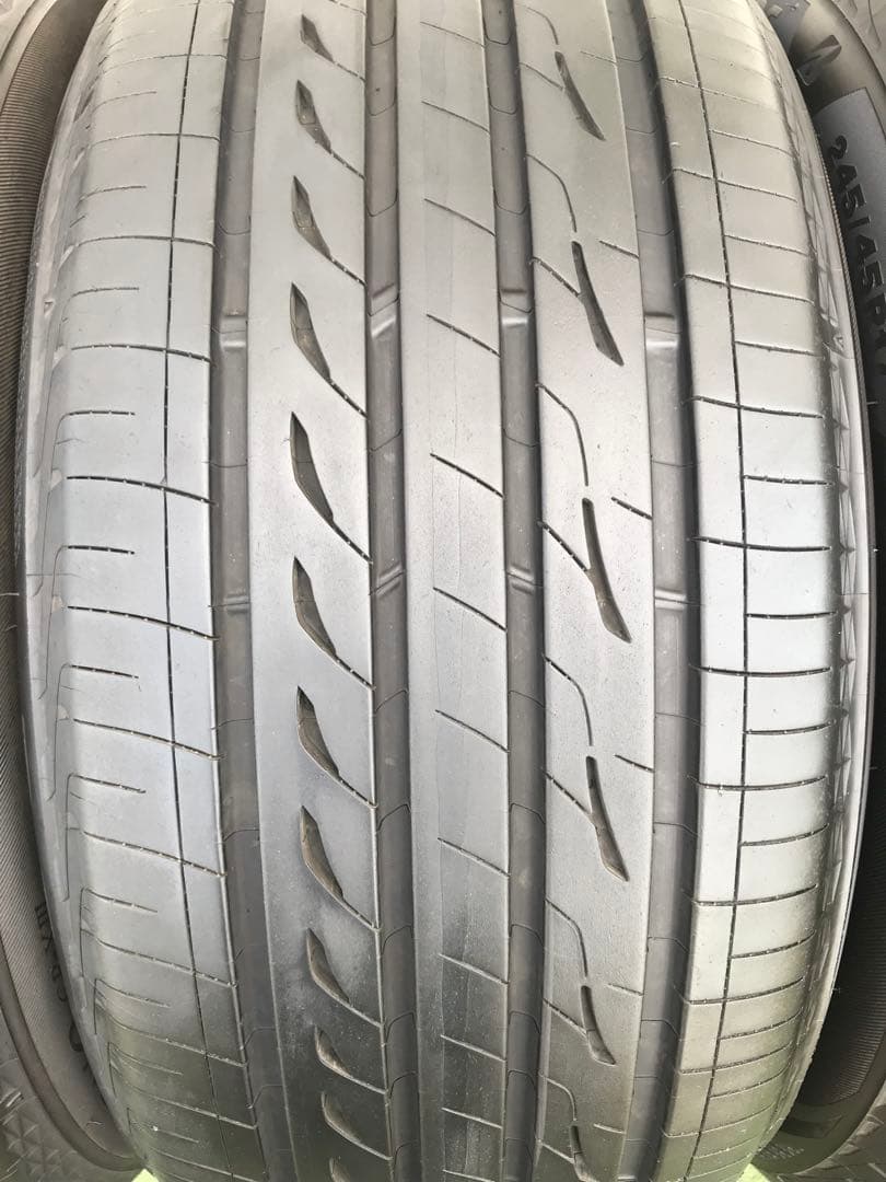 245/45 R17、BRIDGESTONE REGNOラジアルタイヤ