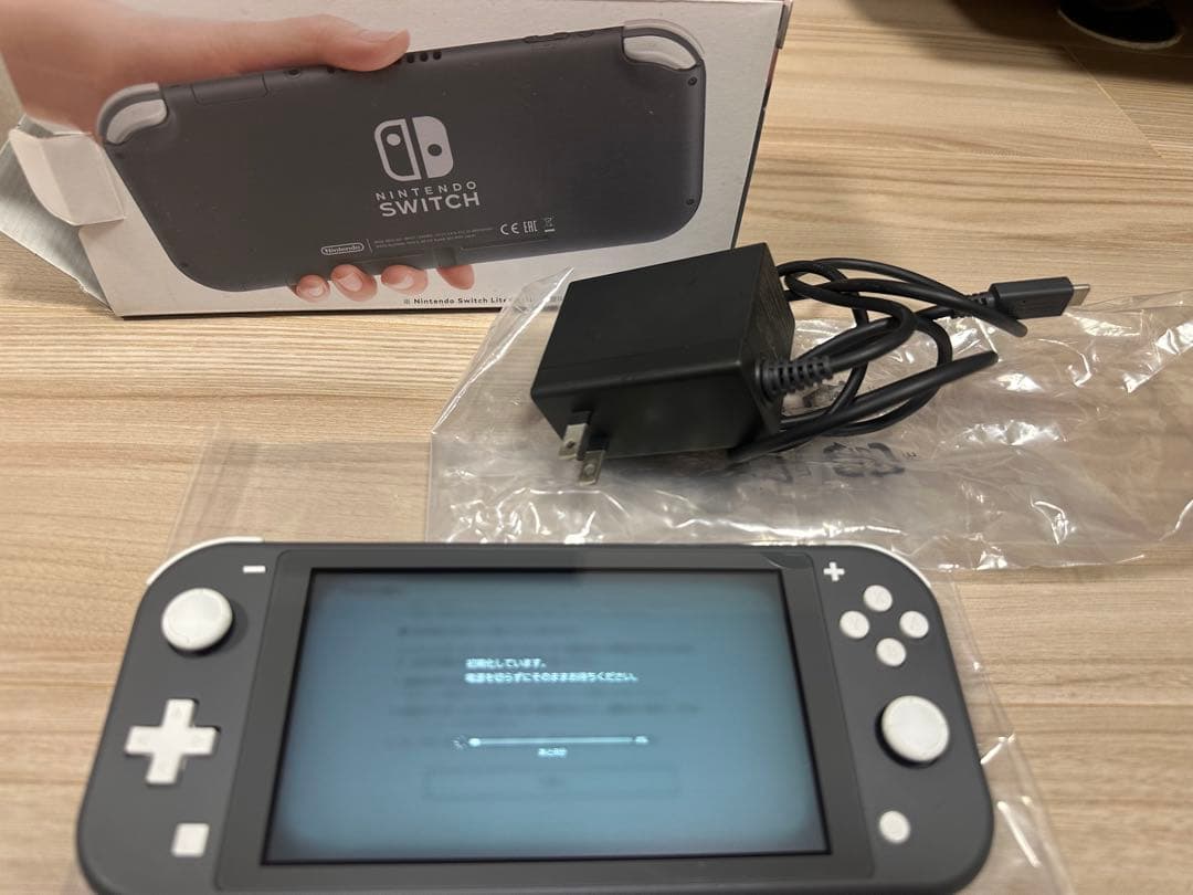 ニンテンドーSwitchライト　グレー　箱付属品あり