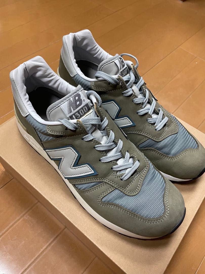 靴 New Balance M1300 JP2