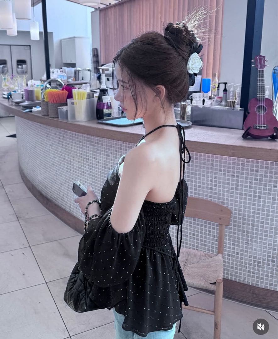 YILON イロン BIJOU OFFSHOULDER BLOUSE BLACK