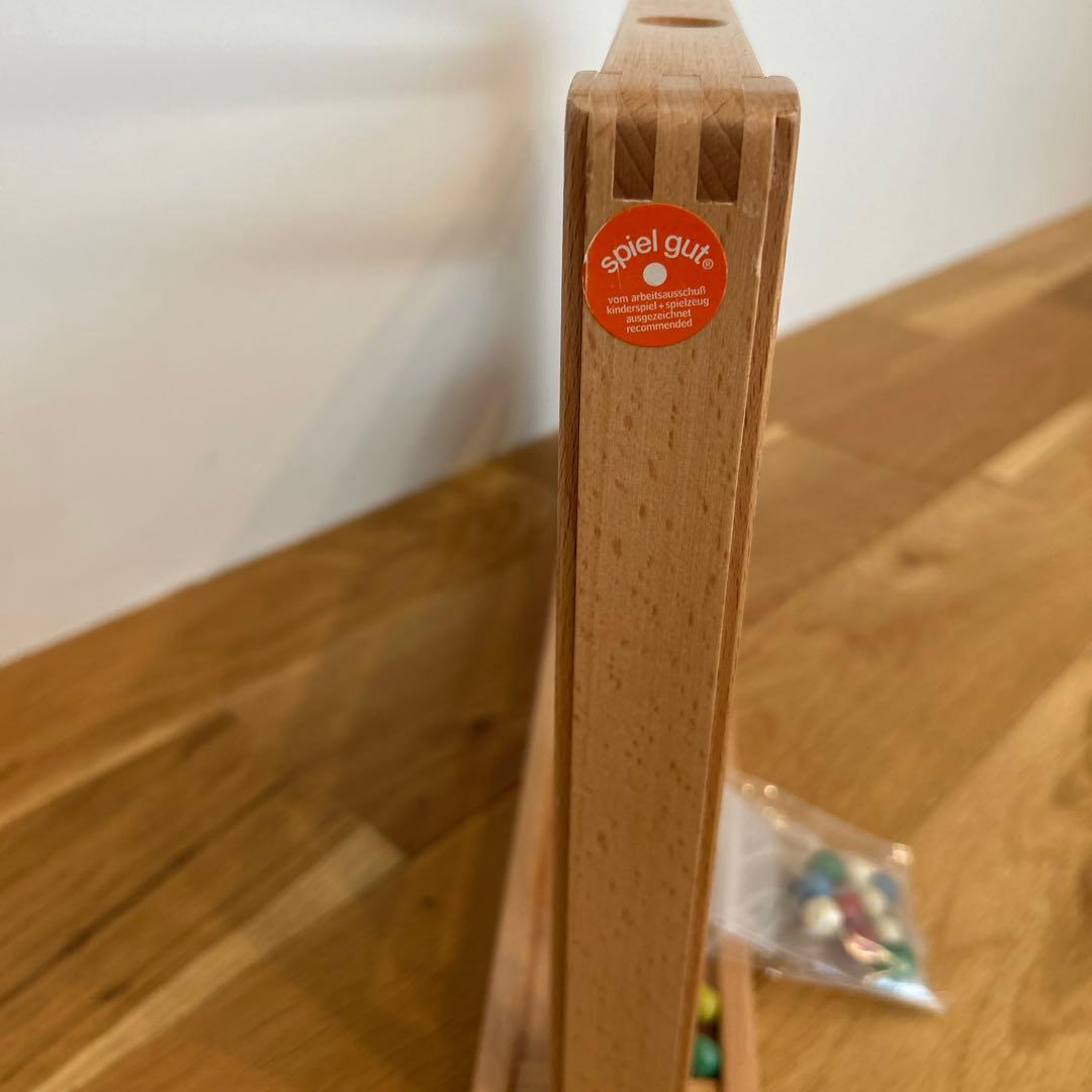 BECK社　spiel gut 木製 知育玩具 カラーボール付き