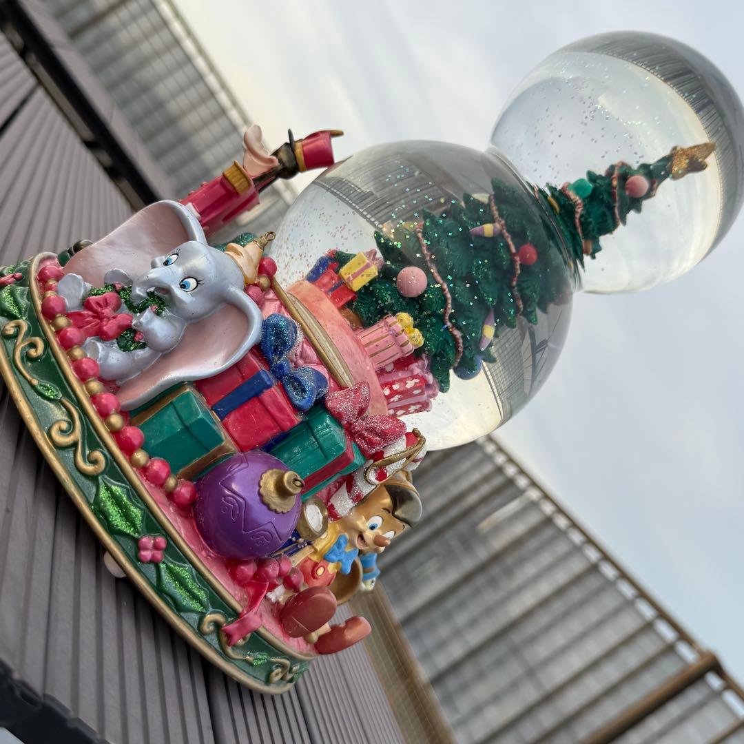 ディズニーミッキーピノキオ白雪姫ダンボアリス　スノー　グローブ　オルゴール