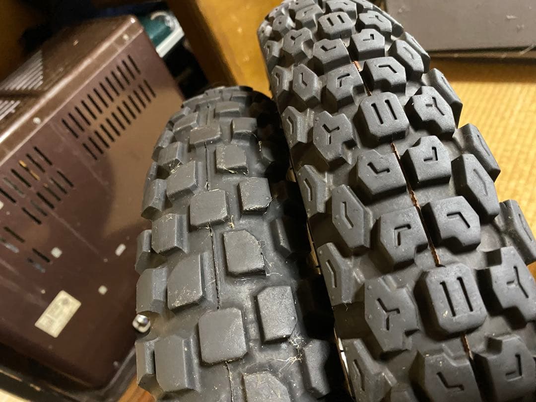 GN125H 前後ブロックタイヤ　チューブ等
