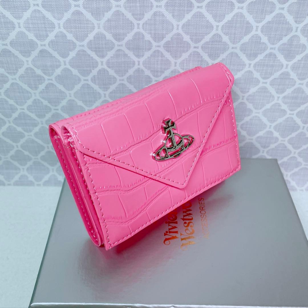 新作【内柄も素敵☆最新】Vivienne Westwood 三折財布 ピンク