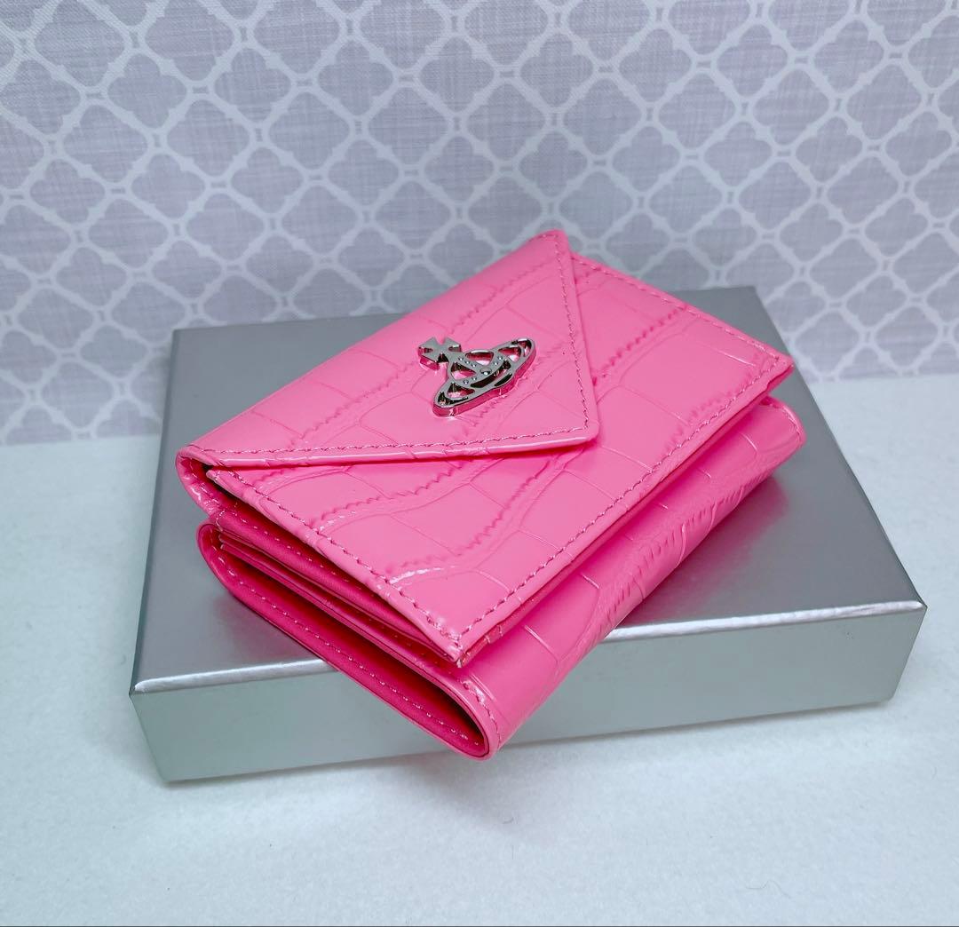 新作【内柄も素敵☆最新】Vivienne Westwood 三折財布 ピンク