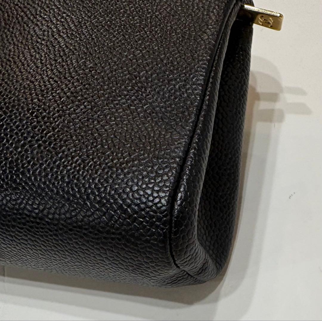 シャネル☆ココマーク　ロゴ大きめポーチ キャビアスキン　マトラッセ黒ヴィンテージ