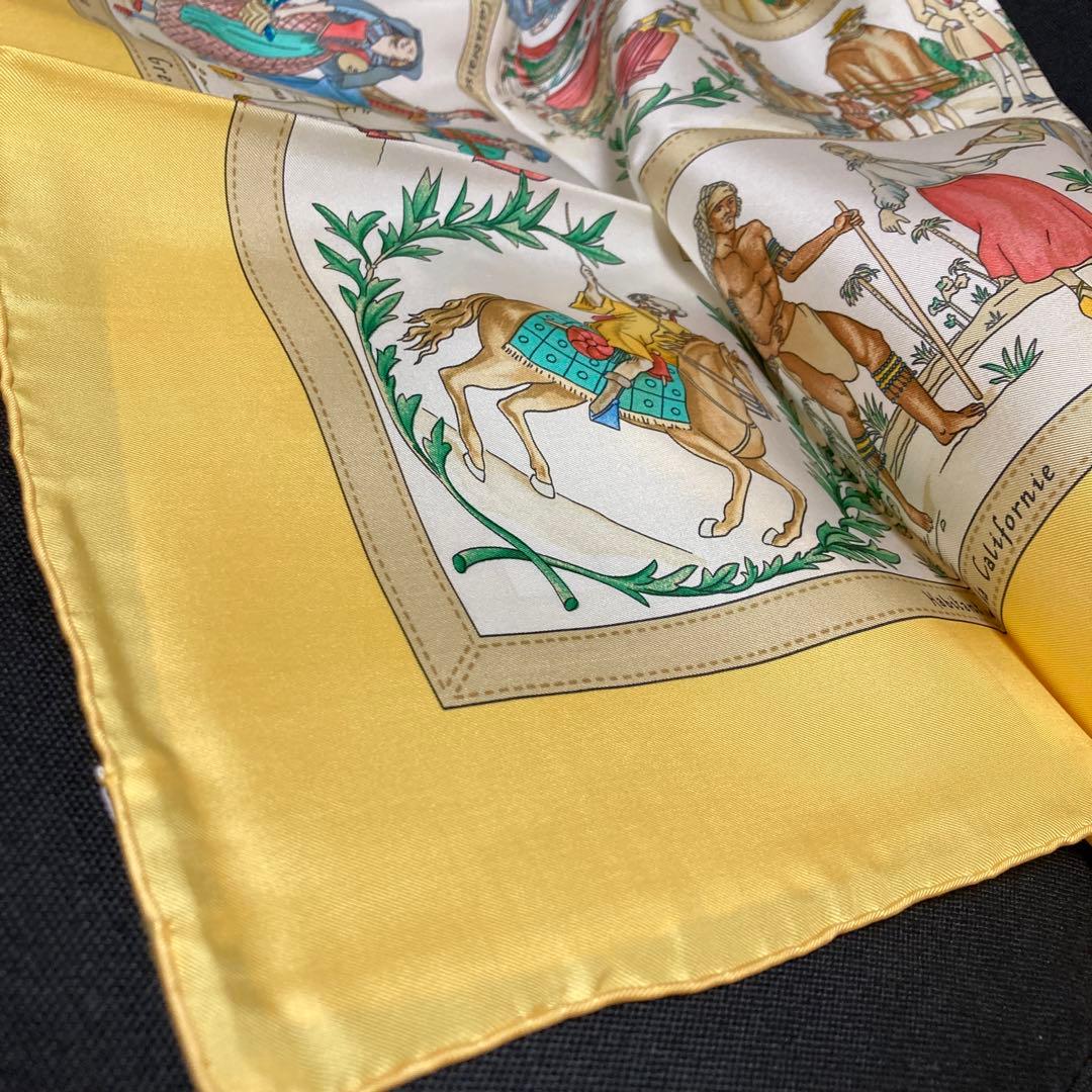 HERMES エルメス　カレ90 COSTUMES CIVILS