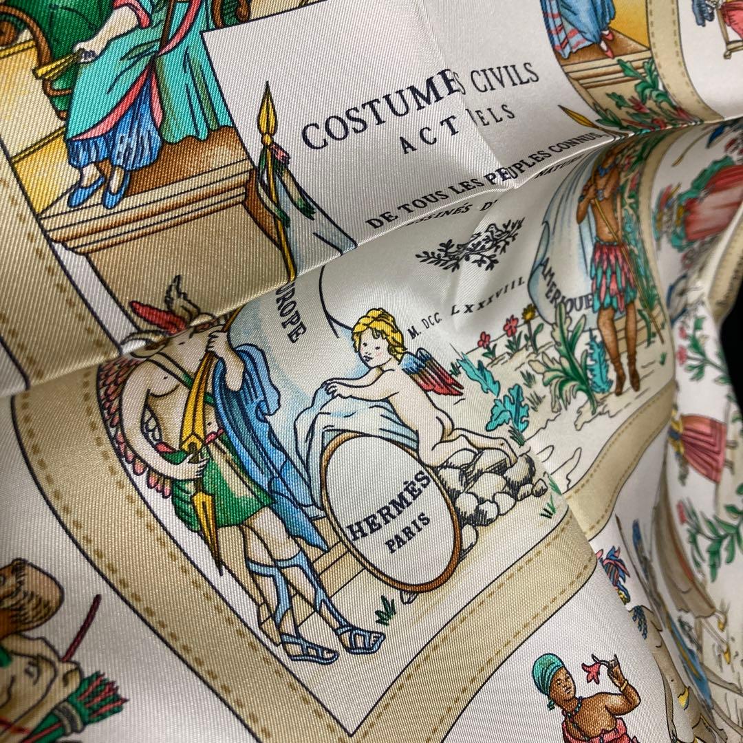 HERMES エルメス　カレ90 COSTUMES CIVILS
