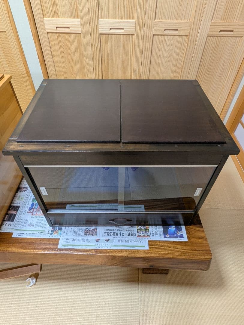 飼育ケージ