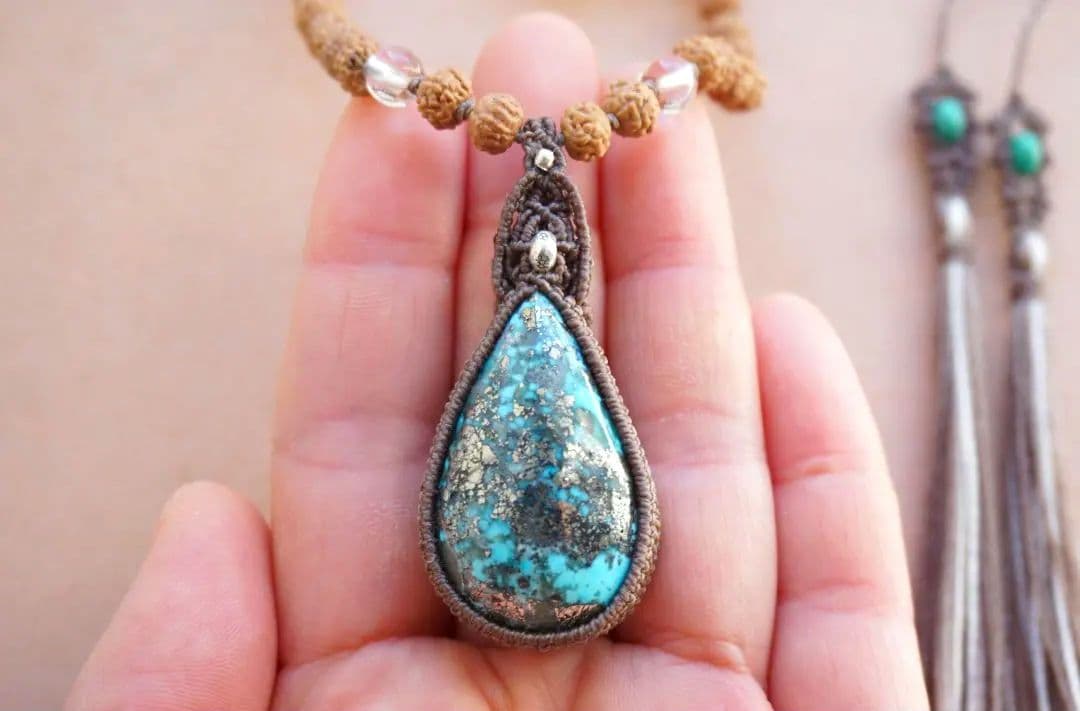 special collectionイラン産ターコイズ　マクラメロングネックレス