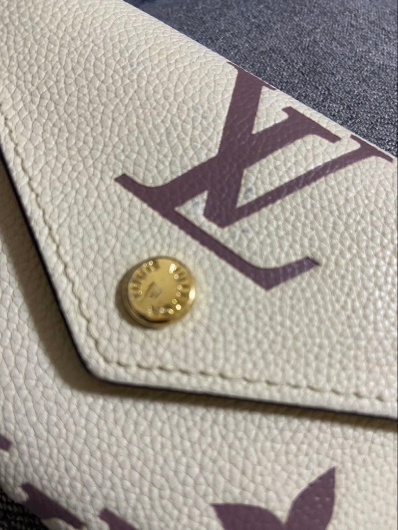 M*u様 LOUIS VUITTON 三つ折り財布