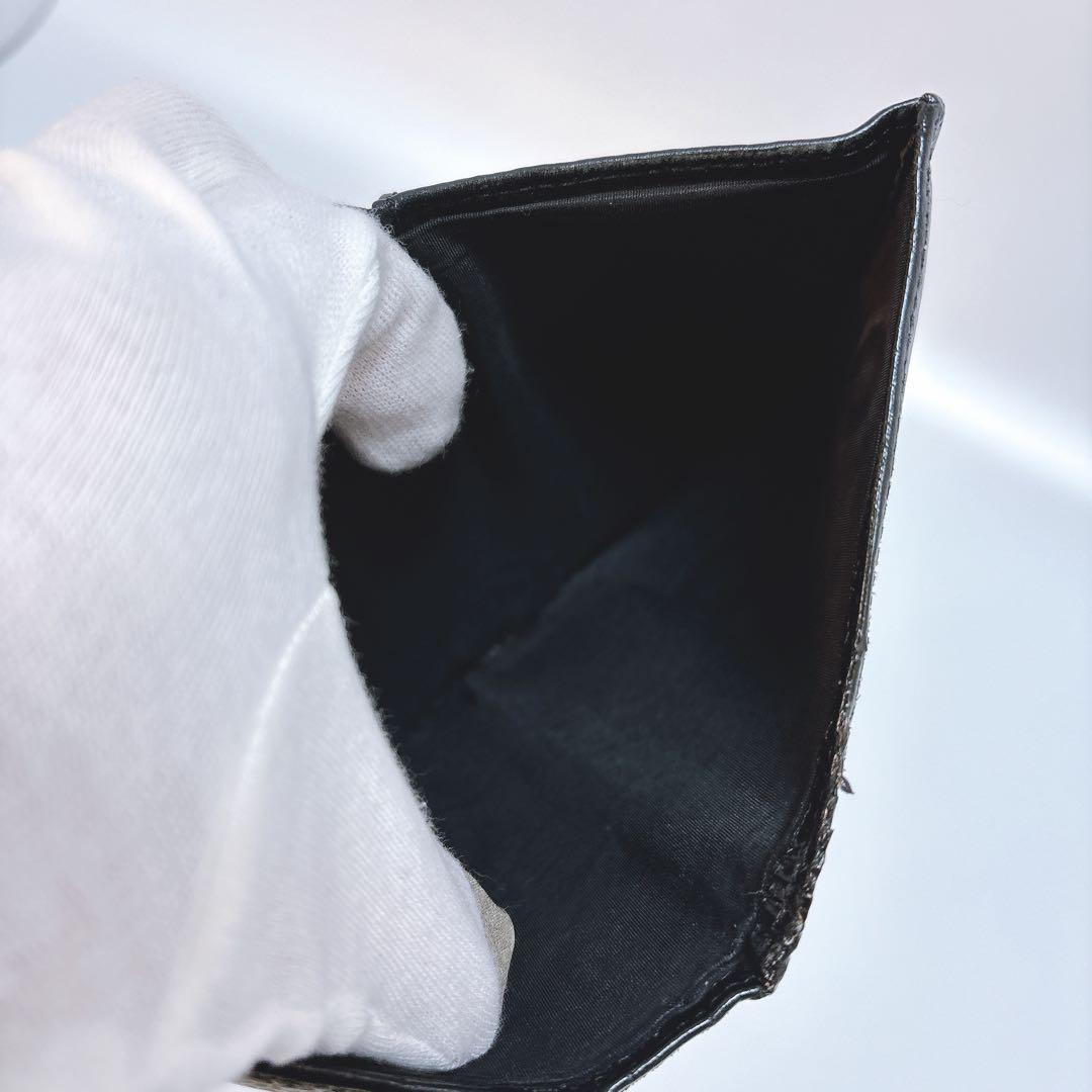 【シャネル】デカココマーク キャビアスキン ２つ折り財布 フラップホック 黒