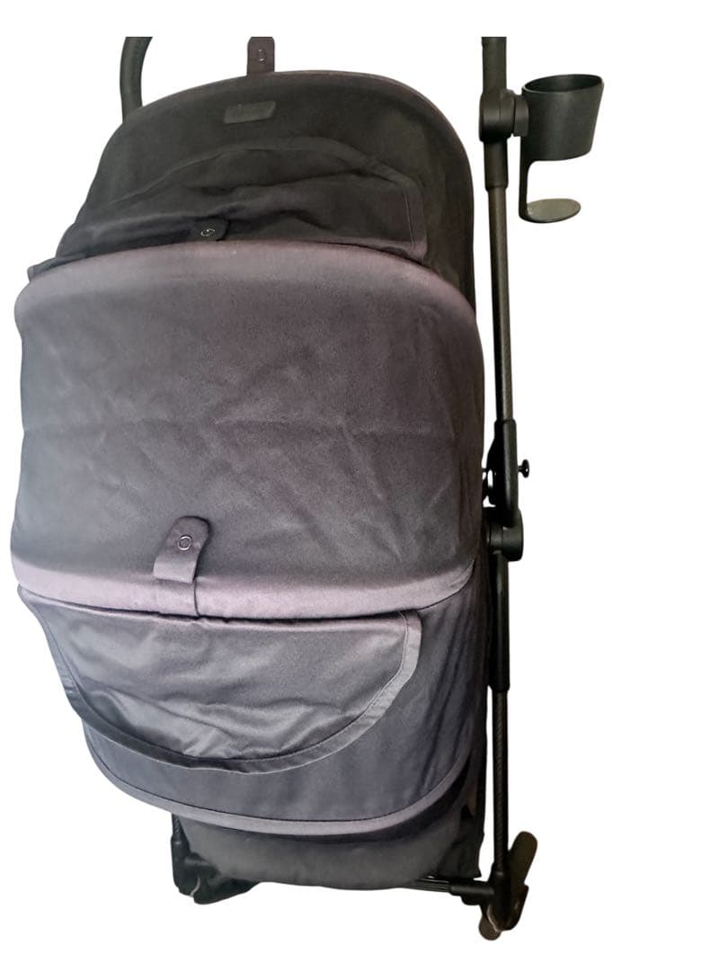 cybex メリオ カーボン 2021 モデル　ブラック(ドリンクホルダー付き)