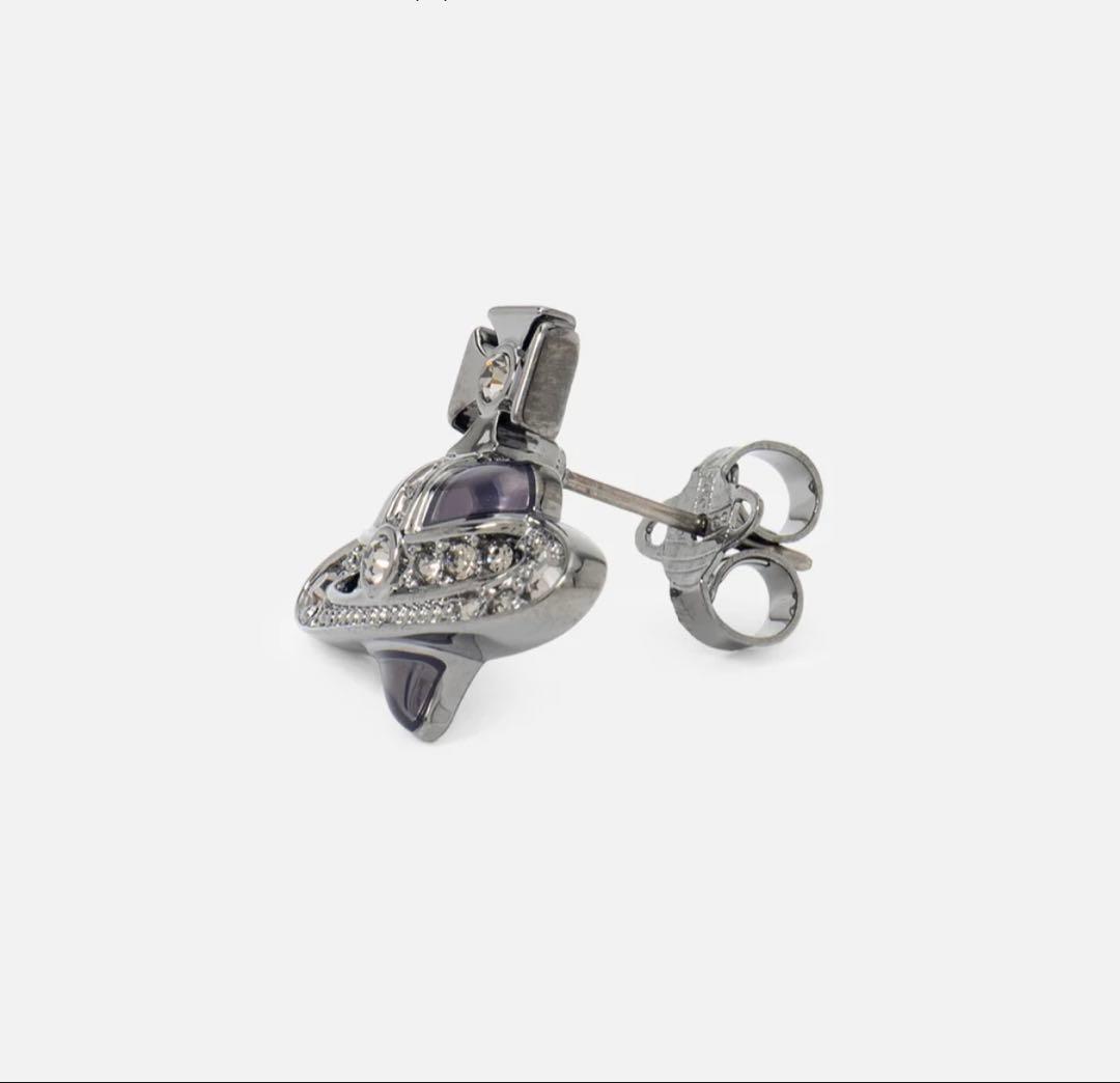 Vivienne Westwood ダイアモンドハートシングルスタッド