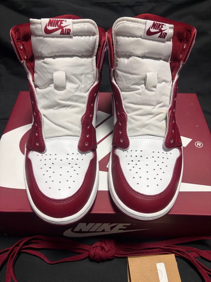 中古　Nike Air Jordan 1 High\"Artisanal Red\"