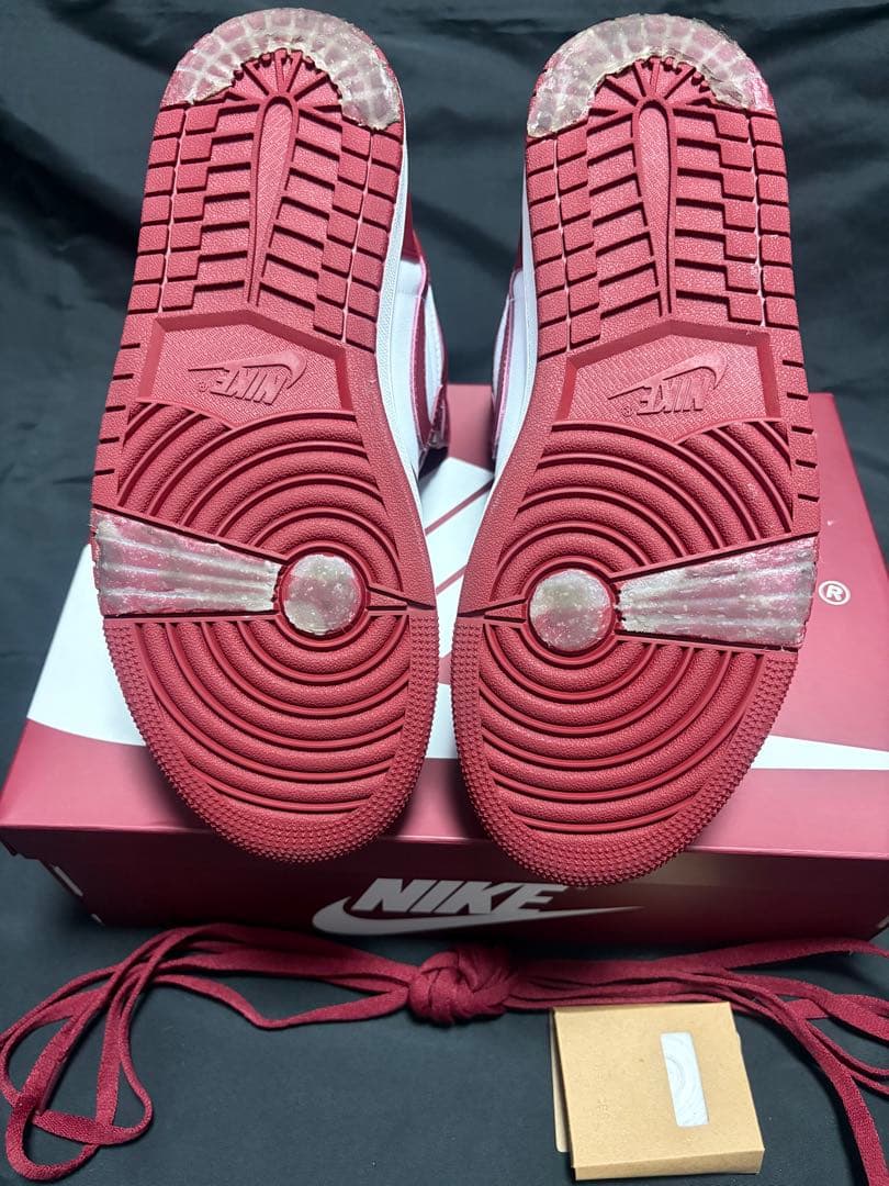 中古　Nike Air Jordan 1 High\"Artisanal Red\"