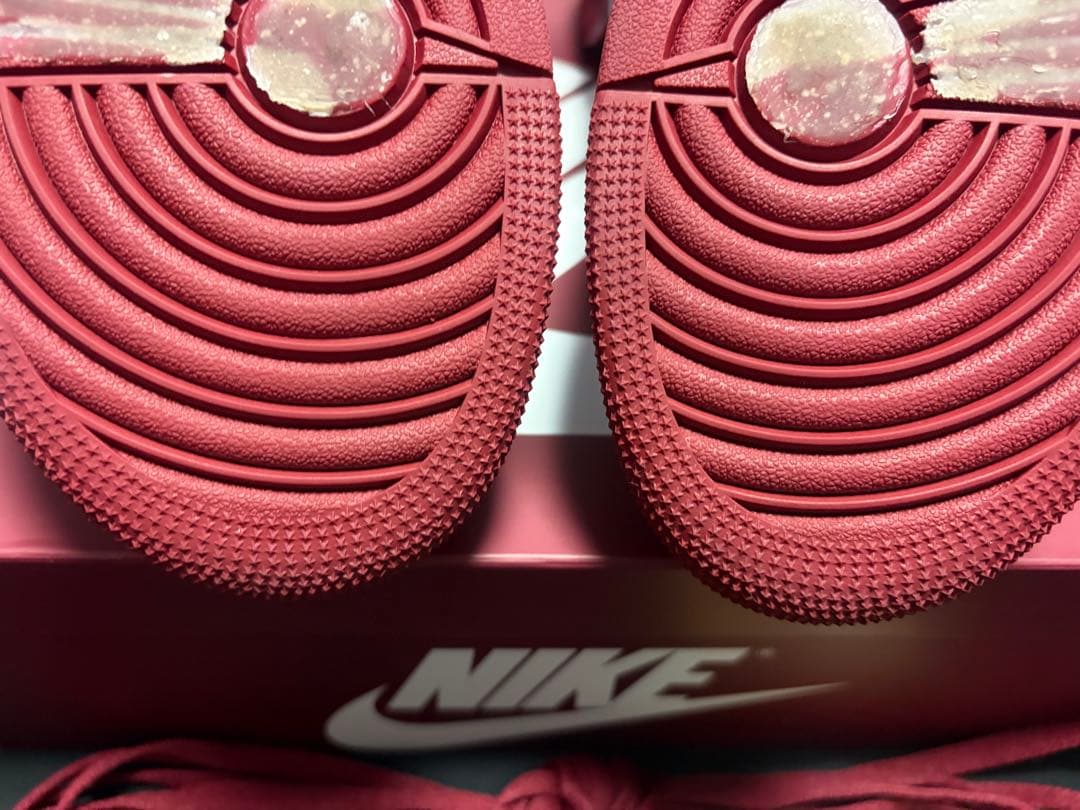 中古　Nike Air Jordan 1 High\"Artisanal Red\"