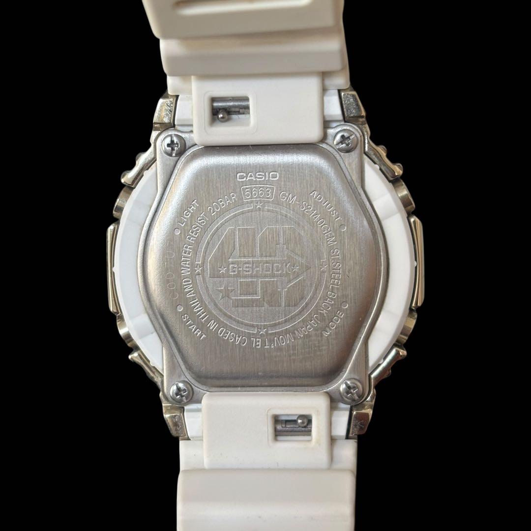 G-SHOCK GショックGM-5600 ゴールド/ホワイト　40周年モデル