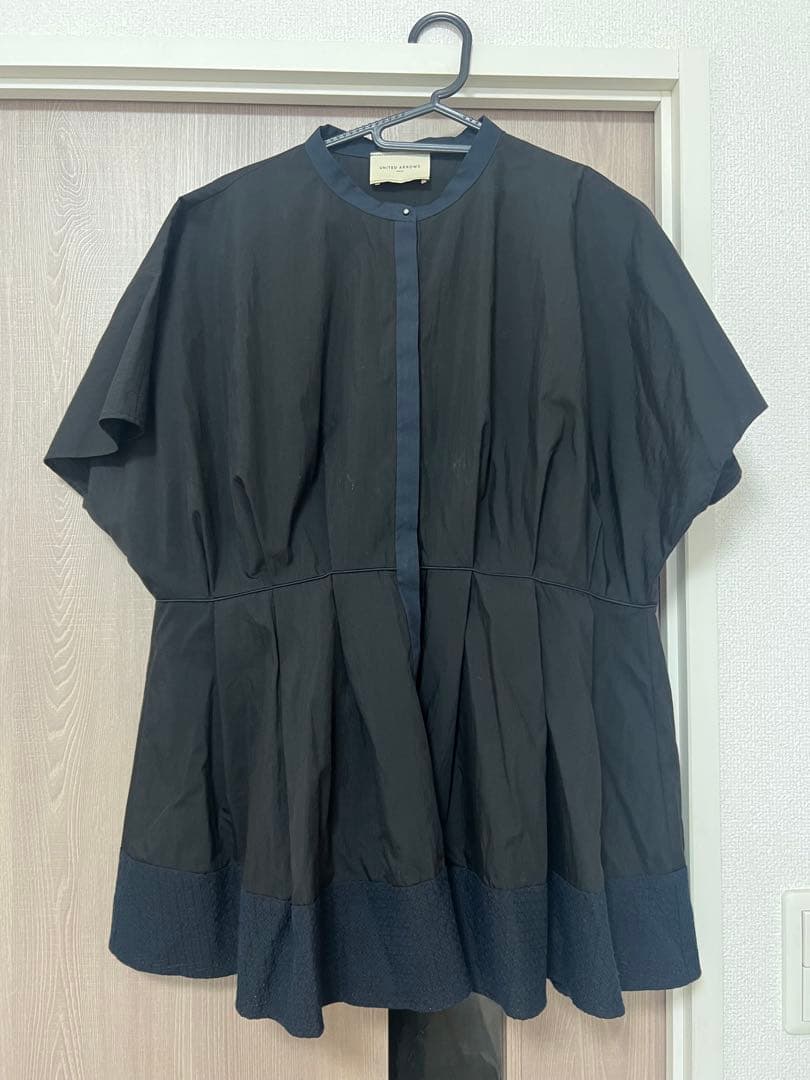 【今期】UNITED ARROWS フレアシルエット 半袖ブラウス 黒