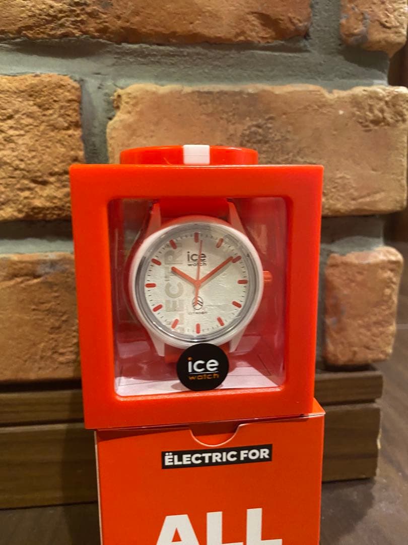 ICE WATCH ホワイト/レッド ラバーベルト　 シトロエン限定モデル
