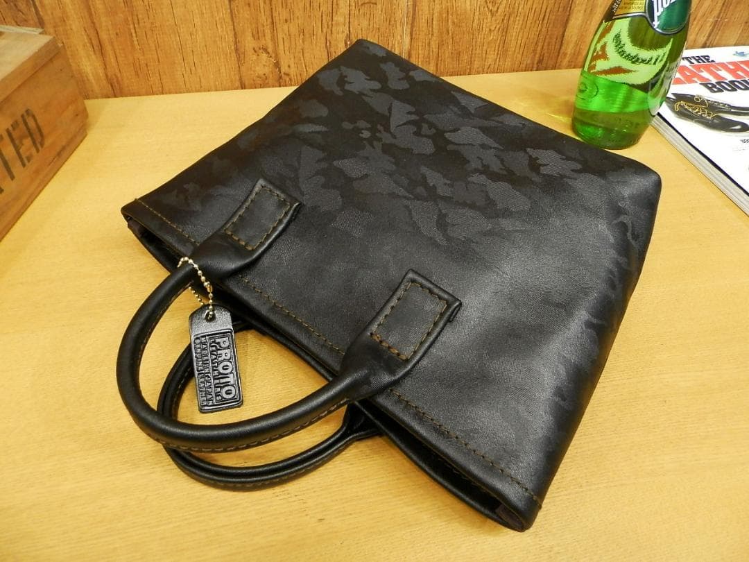 ☆XSサイズ☆カモフラ迷彩柄レザー×スカイブルー裏地のミニトートバッグ
