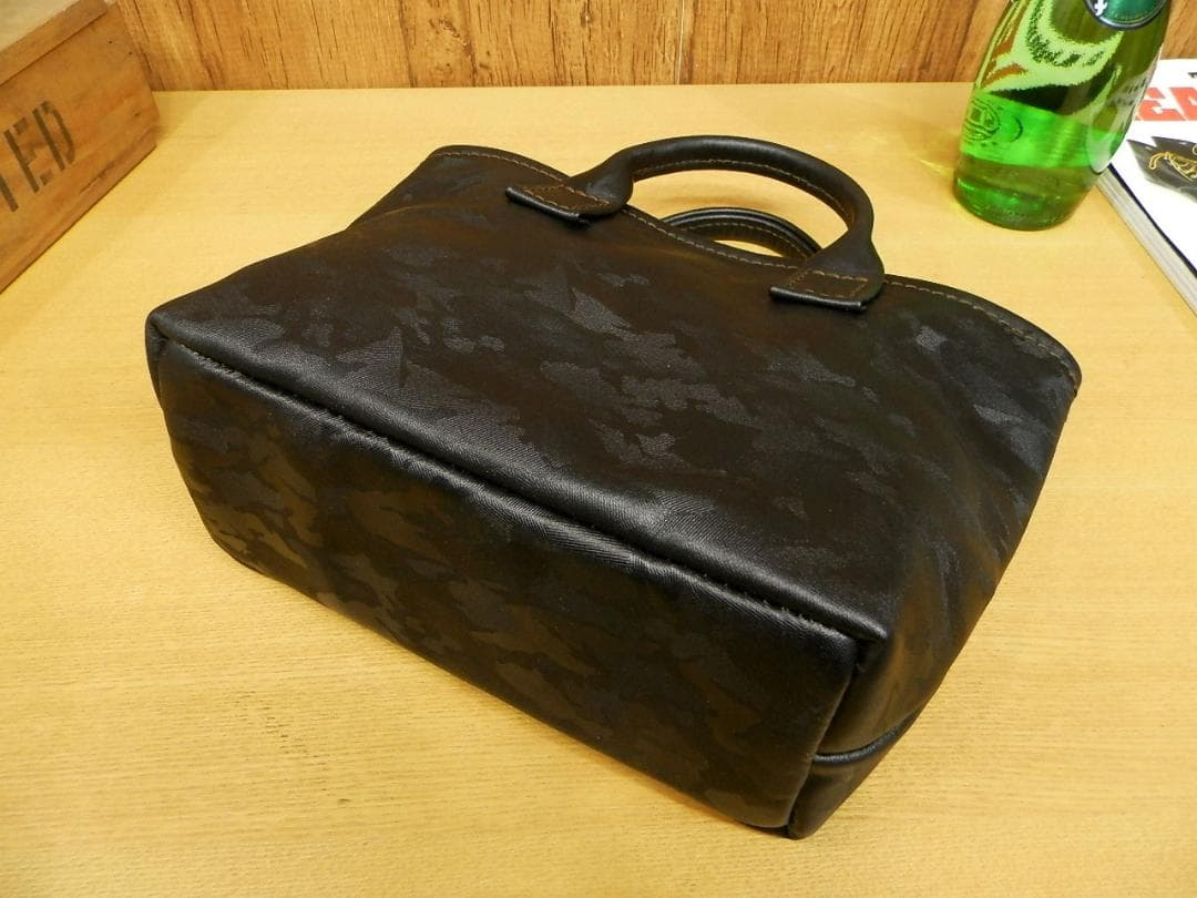 ☆XSサイズ☆カモフラ迷彩柄レザー×スカイブルー裏地のミニトートバッグ