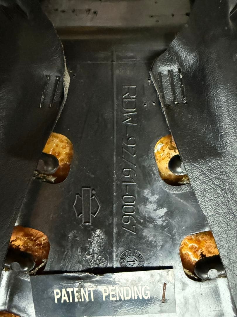 ハーレースポーツスター04年以降シート