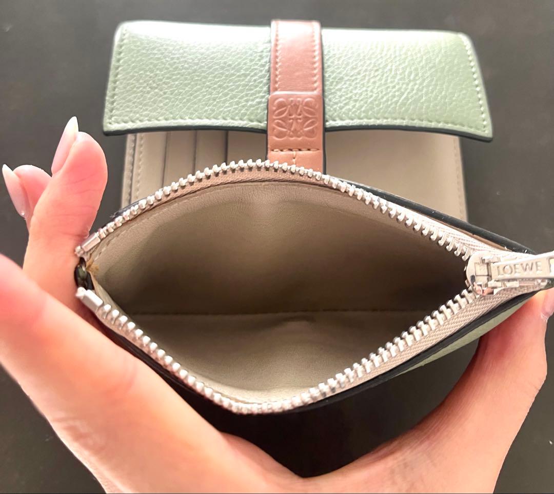ロエベ　バーティカルウォレットスモール　ローズマリータン 美品