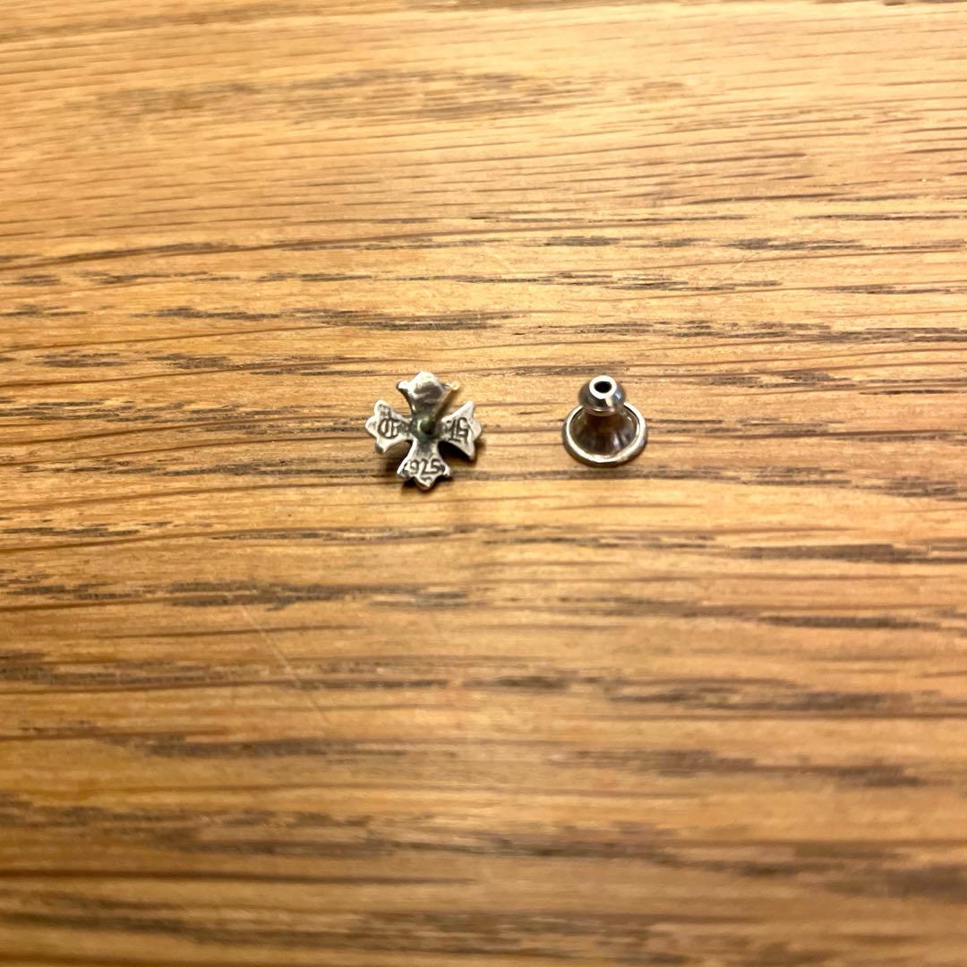 クロムハーツ ピアス　クロス