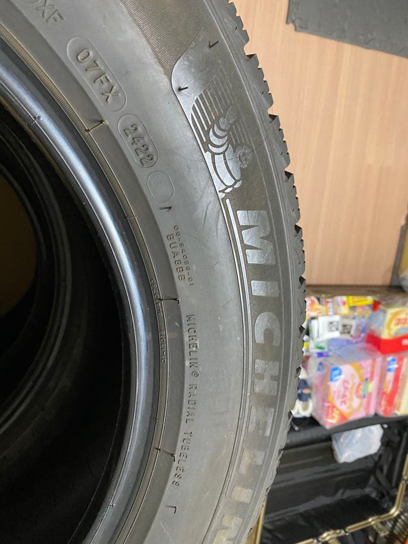 スタッドレスタイヤ 235/60 R18