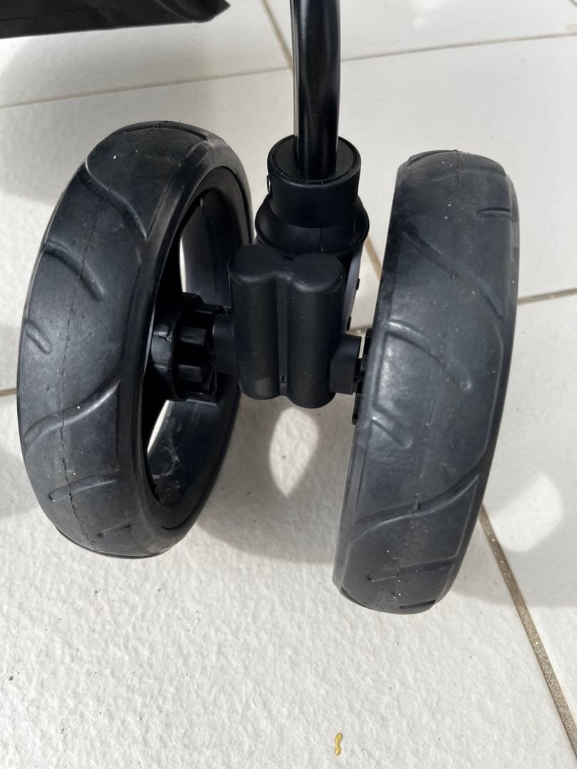 【美品・送料込み】アミティエ　二人乗りベビーカー　ネビオ　Nebio