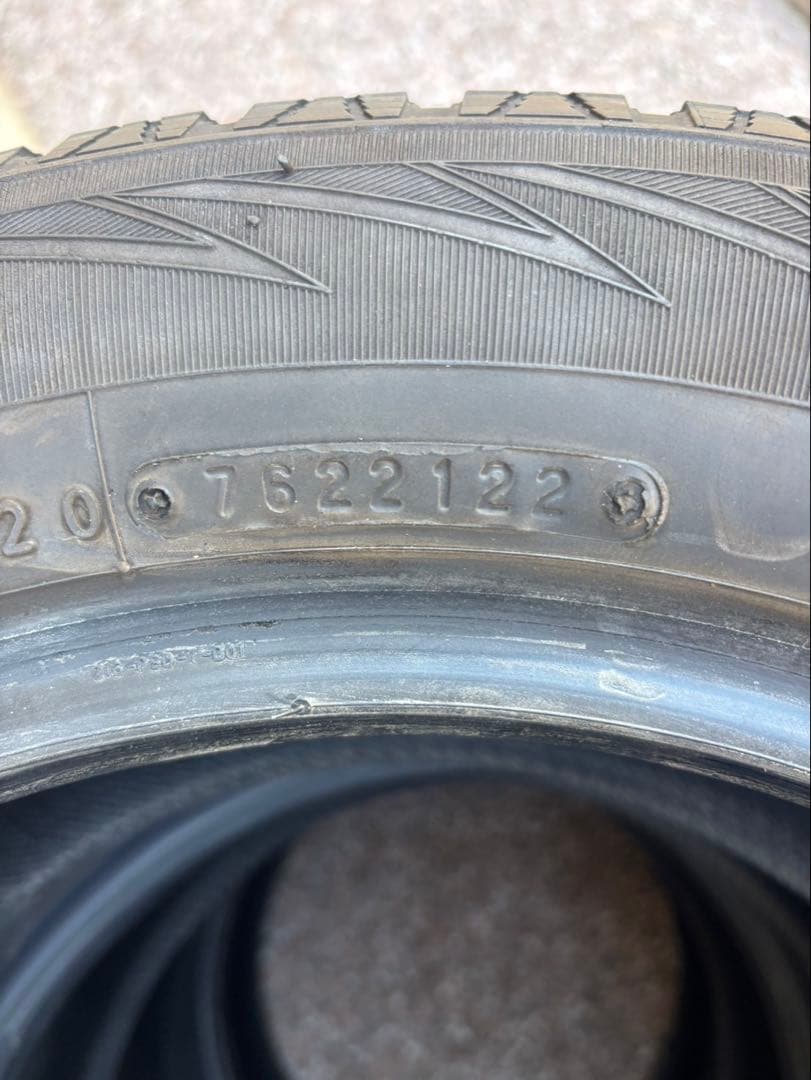 205/60R16 スタッドレスタイヤ　4本セット②