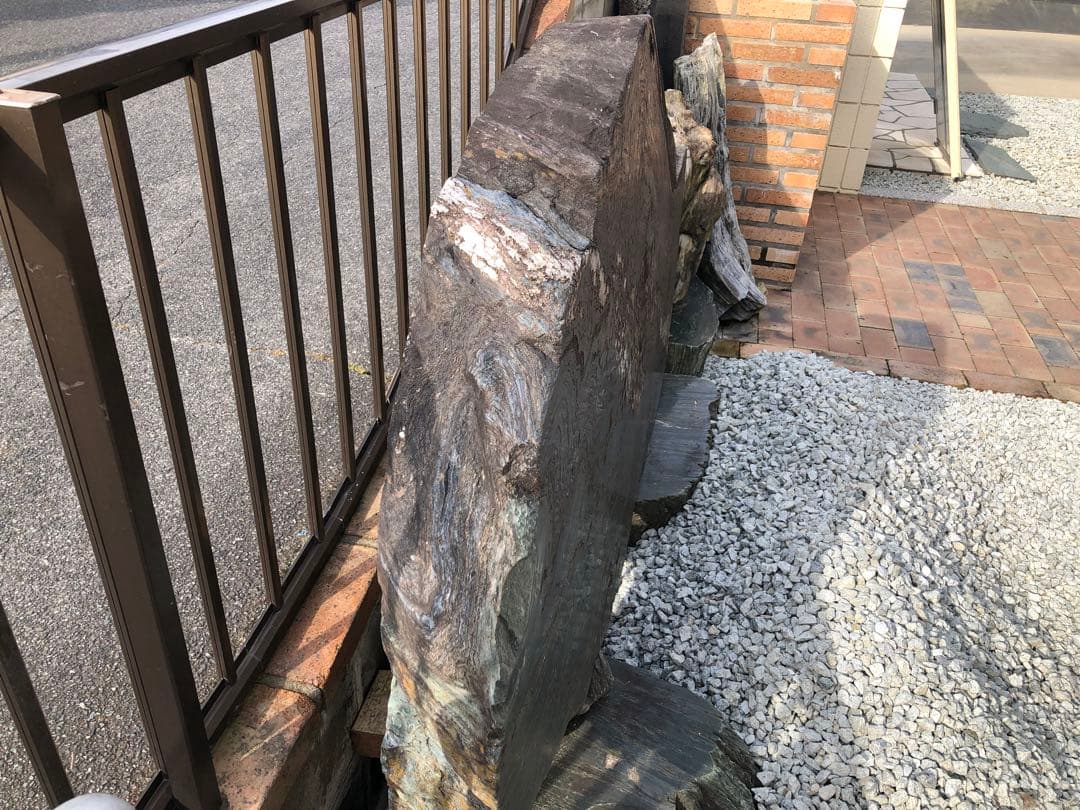 庭石　テーブル　鑑賞石