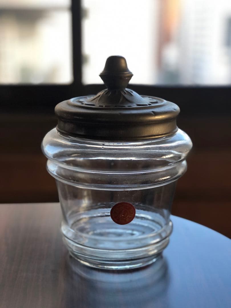 アンティーク　蓋付きガラス瓶　アルミ桜花蓋　戦前戦後　インテリア　小物入れ