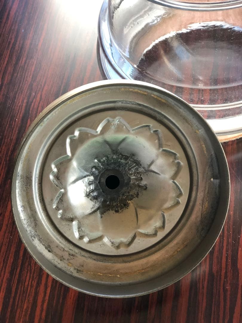 アンティーク　蓋付きガラス瓶　アルミ桜花蓋　戦前戦後　インテリア　小物入れ