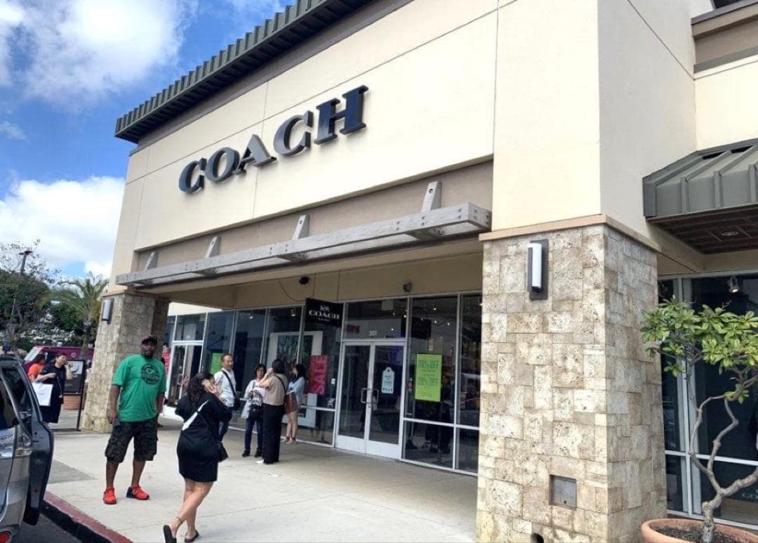 COACHコーチ・シグネチャー キャンバス・ハート プリントミディアム折り財布