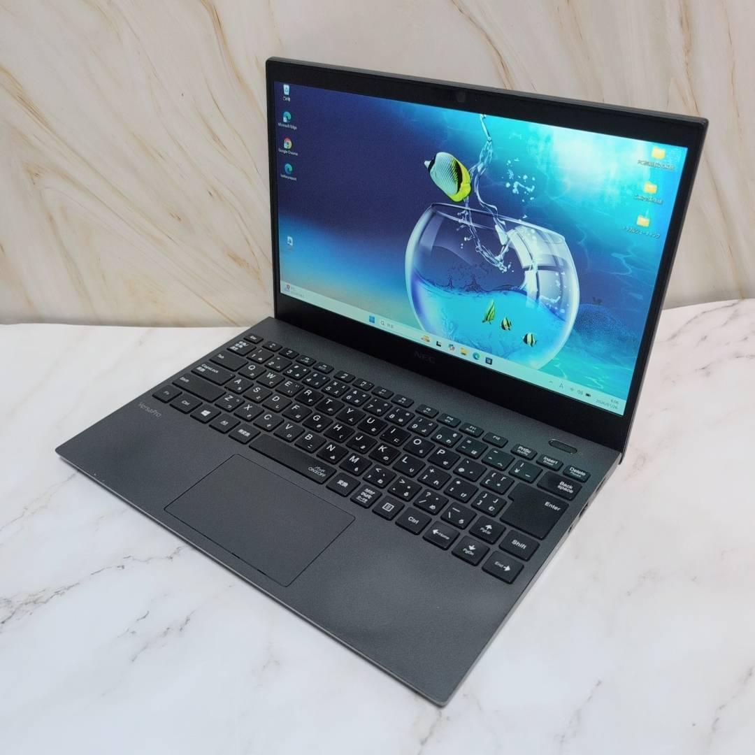 起動OK！★第10世代★ Corei7 16GB 超軽量870g