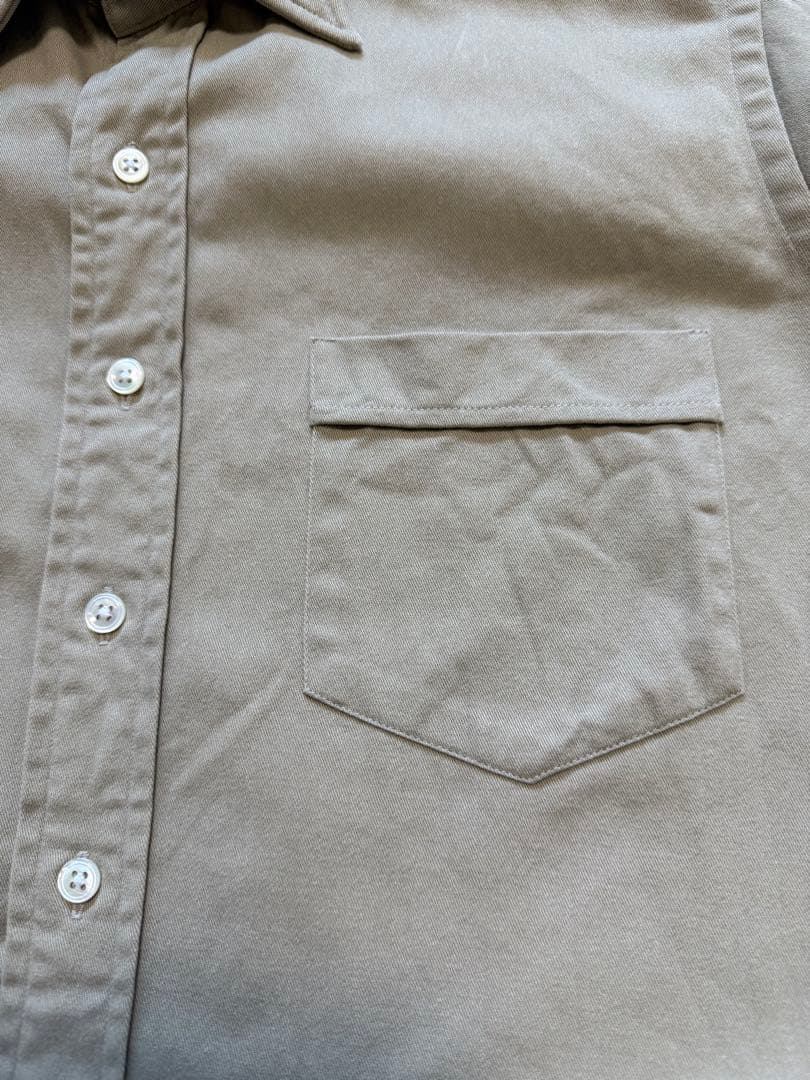 Drake’s BEAMS F 別注　ベージュ ツイル レギュラーカラーシャツ