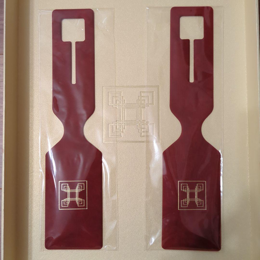 四季島バゲッジタグとピンバッジ