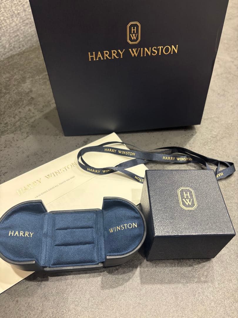 HARRY WINSTON ペアリング　空箱　レザーケースと付属品