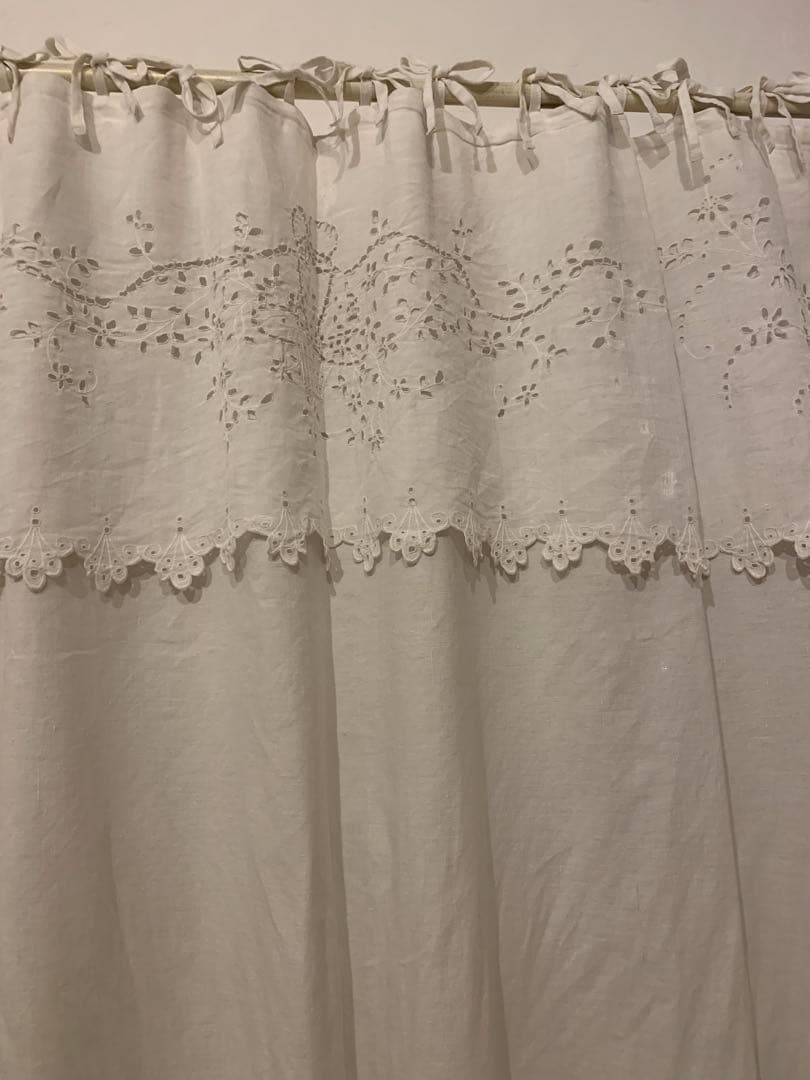 フランスアンティーク　パニエスカラップレース　リネンカーテン　オフホワイト