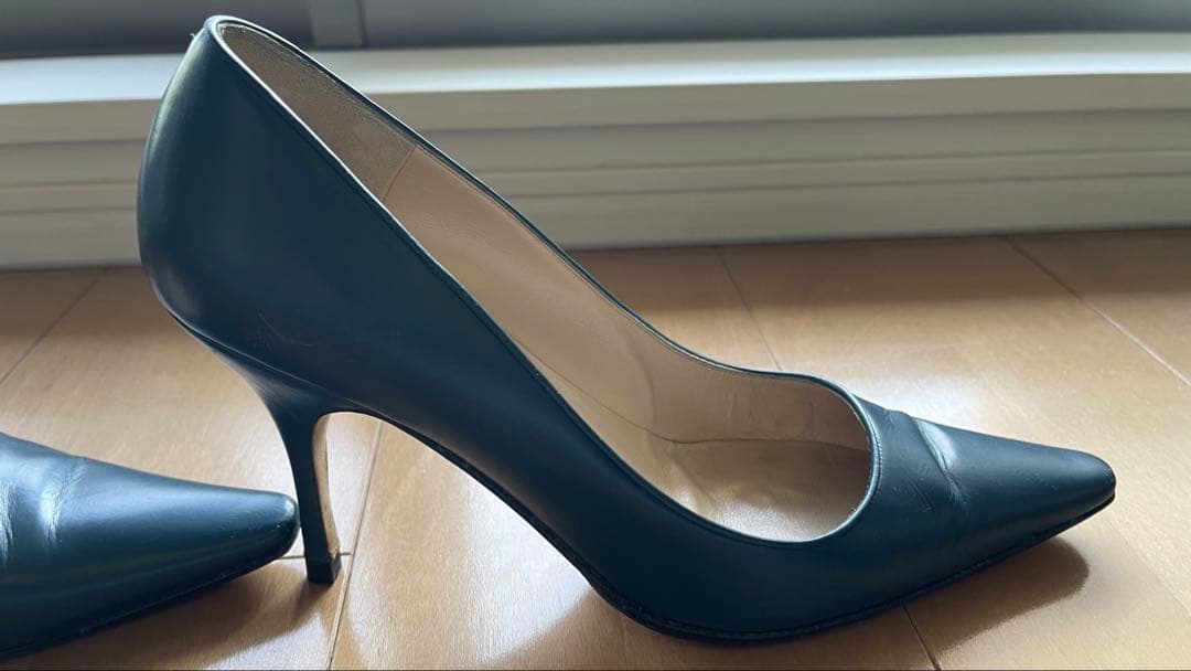 マノロブラニクMANOLO BLAHNIK 37.5