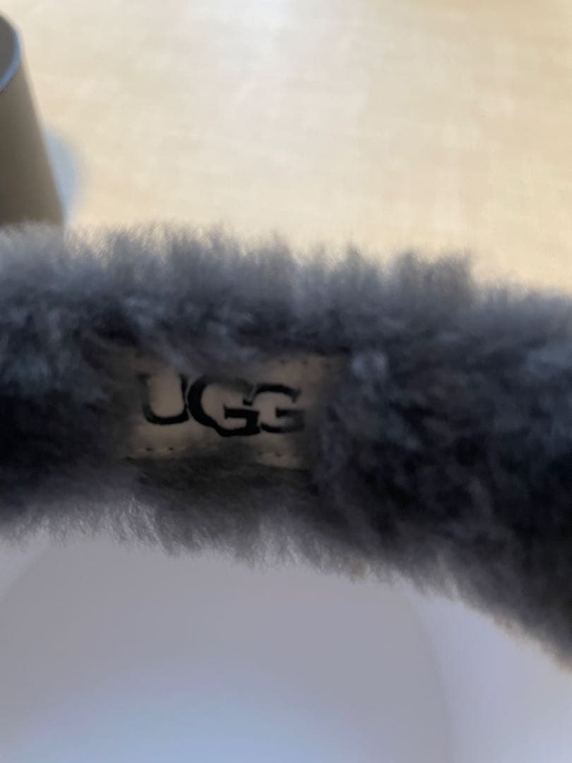 【美品】UGG イヤーマフ　グレー